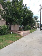 5461 Kester Ave in Los Angeles, CA - Building Photo - Building Photo