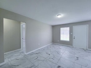 3206 Lobit Dr in Dickinson, TX - Building Photo - Building Photo