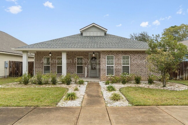 33 8th Ave in Shalimar, FL - Building Photo - Building Photo