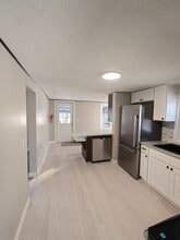 1335 E Main St, Unit House in Owatonna, MN - Foto de edificio - Building Photo