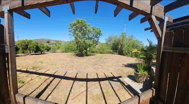 15202 La Manda Dr in Poway, CA - Building Photo - Building Photo