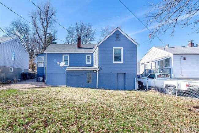 property at 5736 Gaylord Dr