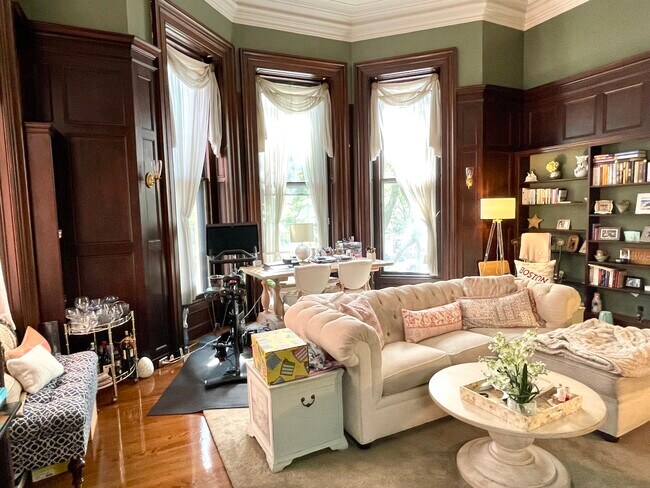 328 Dartmouth St, Unit 4 in Boston, MA - Building Photo - Building Photo