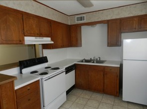 French Quarter Apartments in Waco, TX - Building Photo - Interior Photo