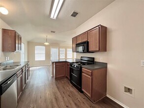 5812 World Champion Ct in Fort Worth, TX - Building Photo - Building Photo