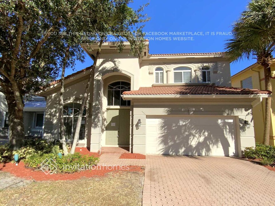 9169 Citrus Isle Ln in Wellington, FL - Building Photo