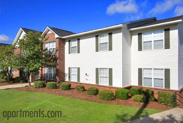 Laurelwood Park Apartments in High Point, NC - Foto de edificio - Building Photo