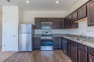 342 Madison Dr in Davenport, FL - Building Photo - Building Photo