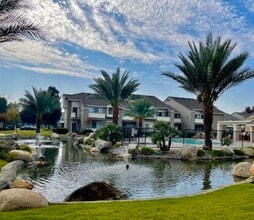 The Springs in Bakersfield, CA - Building Photo - Building Photo