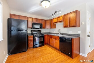 15 Scuppo Rd in Danbury, CT - Building Photo - Building Photo