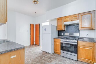 192 Clinton Ave-Unit -3H in Jersey City, NJ - Building Photo - Building Photo