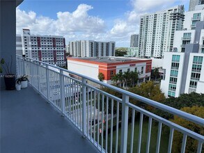 2275 Biscayne Blvd in Miami, FL - Building Photo - Building Photo