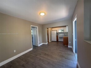 2343 NW 14th St in Miami, FL - Building Photo - Building Photo