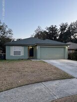 5558 Oak Crossing Dr in Jacksonville, FL - Building Photo