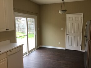 204 Ber Creek Dr in Fuquay Varina, NC - Building Photo - Building Photo