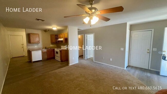 8211 W Mystery Dr in Arizona City, AZ - Building Photo - Building Photo