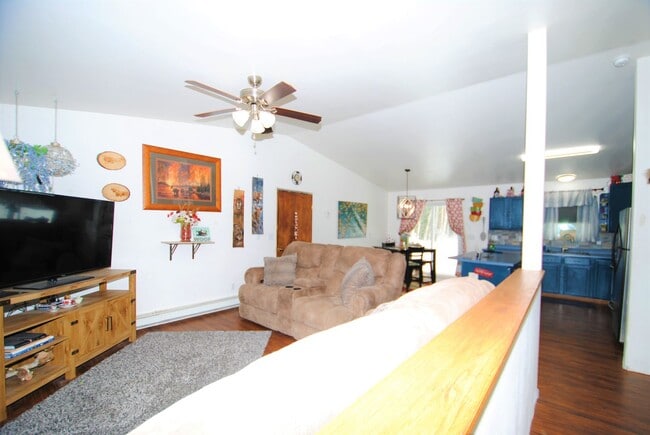 1100 Lolla Mae St in North Pole, AK - Building Photo - Building Photo