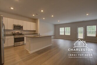 4105 Quincy Adams Ln in Charleston, SC - Foto de edificio - Building Photo