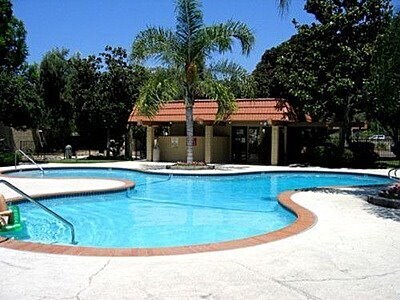 6851 Alvarado Rd in San Diego, CA - Building Photo