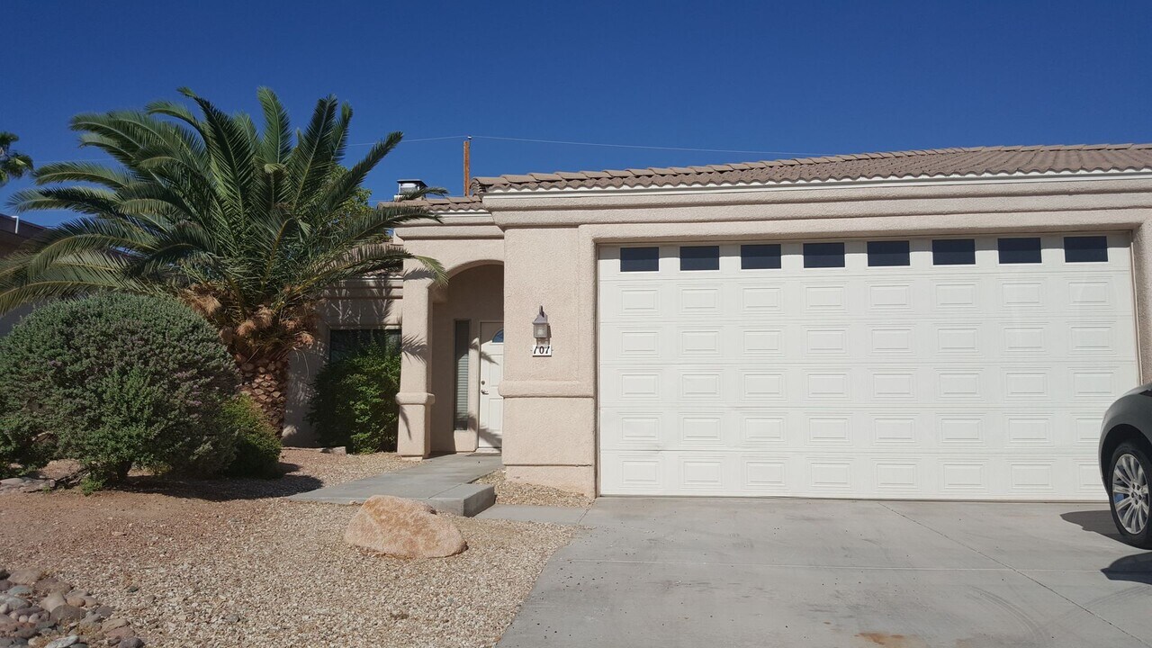 3760 Hiawatha Dr in Lake Havasu City, AZ - Building Photo
