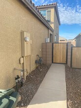 6682 E Via Olmeda, Unit Private Suite in Tucson, AZ - Building Photo - Building Photo