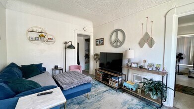 954 Leff St in San Luis Obispo, CA - Building Photo - Building Photo