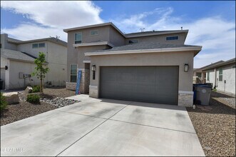 6040 Hidden Psge Ave in El Paso, TX - Building Photo - Building Photo