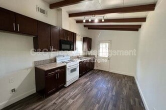 2119 E Griffith Way in Fresno, CA - Building Photo - Building Photo