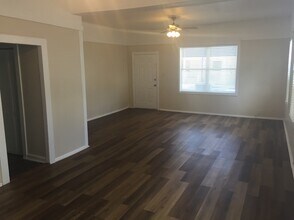 2913 W Beach St in Tampa, FL - Building Photo - Building Photo