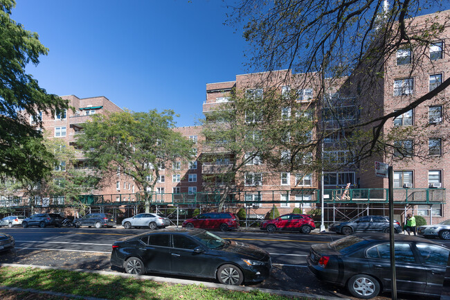 Shore Lane Arms in Brooklyn, NY - Foto de edificio - Building Photo