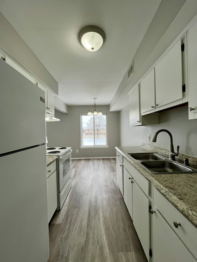 11333 Old Goddard Rd in Allen Park, MI - Building Photo - Building Photo