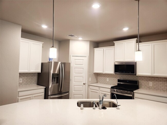 property at 10714 Clfs Vw Dr