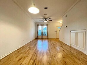 12205 Abbey Glen Ln in Austin, TX - Building Photo - Building Photo