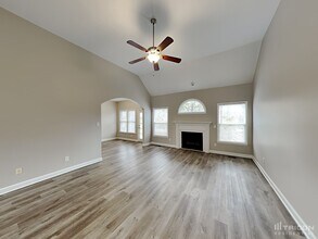 4932 Tulip Grove Ln in Nashville, TN - Building Photo - Building Photo