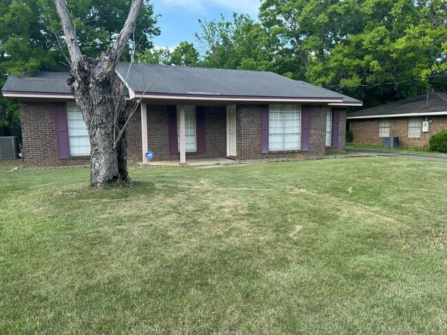 4017 Brighton Rd in Montgomery, AL - Building Photo - Building Photo