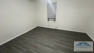 233 N Royal Ave in Florence, AL - Building Photo - Building Photo