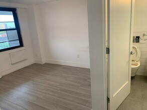 111 Lawrence St in Brooklyn, NY - Building Photo - Building Photo