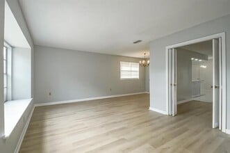 31 Antigua Dr in Kenner, LA - Foto de edificio - Building Photo