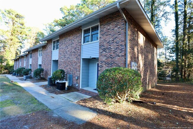 365 W Illinois Ave in Southern Pines, NC - Building Photo - Building Photo