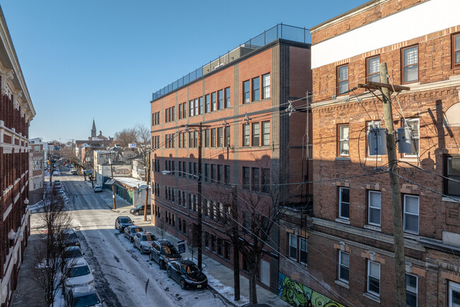 The York in Jersey City, NJ - Building Photo - Building Photo