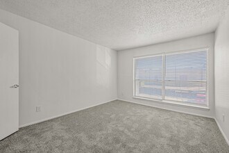 Stone Canyon in Arlington, TX - Building Photo - Interior Photo