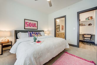 The Sommery in Round Rock, TX - Building Photo - Building Photo