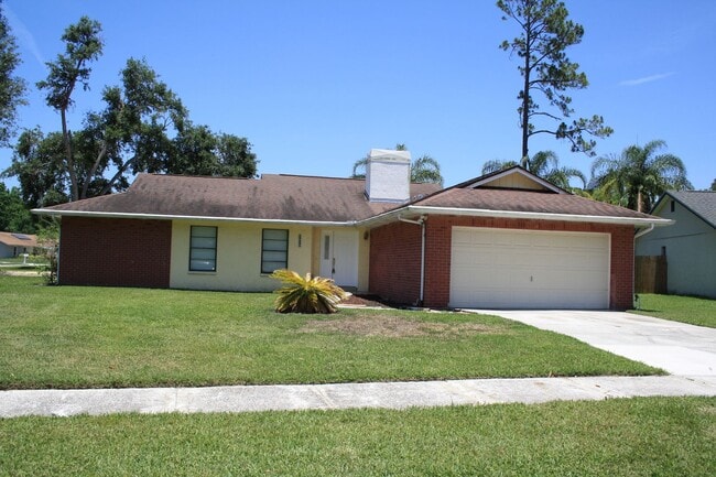 4609 Sun Valley Dr in Tampa, FL - Building Photo - Building Photo