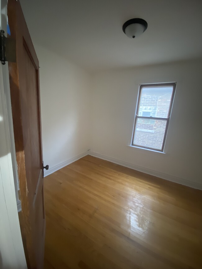 4815 S Springfield Ave, Unit 2 in Chicago, IL - Foto de edificio - Building Photo