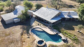 2501 Lone Man Mountain Rd in Wimberley, TX - Building Photo