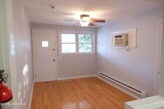 316 11th Ave-Unit -B in Belmar, NJ - Building Photo - Building Photo