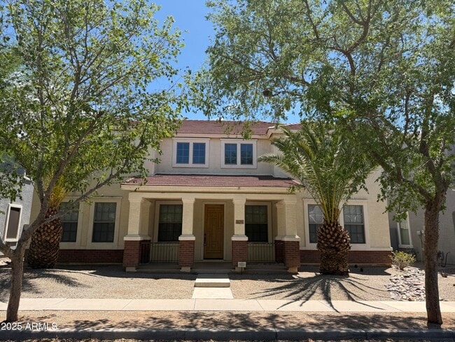 property at 2737 E Shannon St