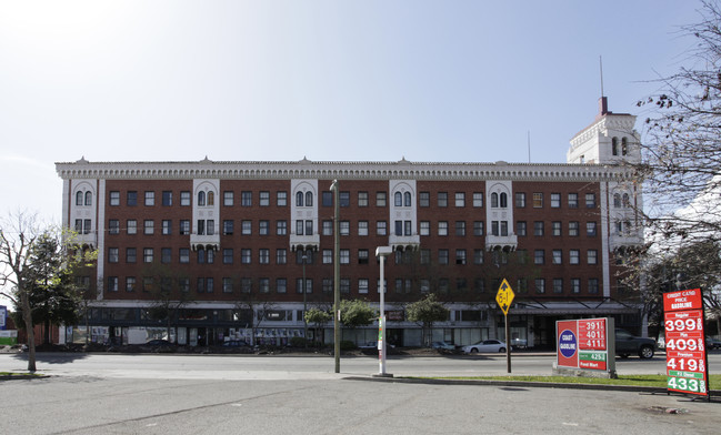 California Hotel in Emeryville, CA - Foto de edificio - Building Photo