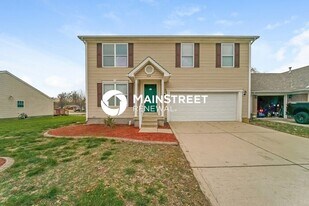 7914 Grandmeadow Ln in Louisville, KY - Building Photo