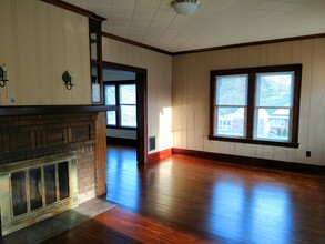 273 Hickok Ave, Unit Gorgeous 2nd floor, 2bdr in Syracuse, NY - Building Photo - Building Photo